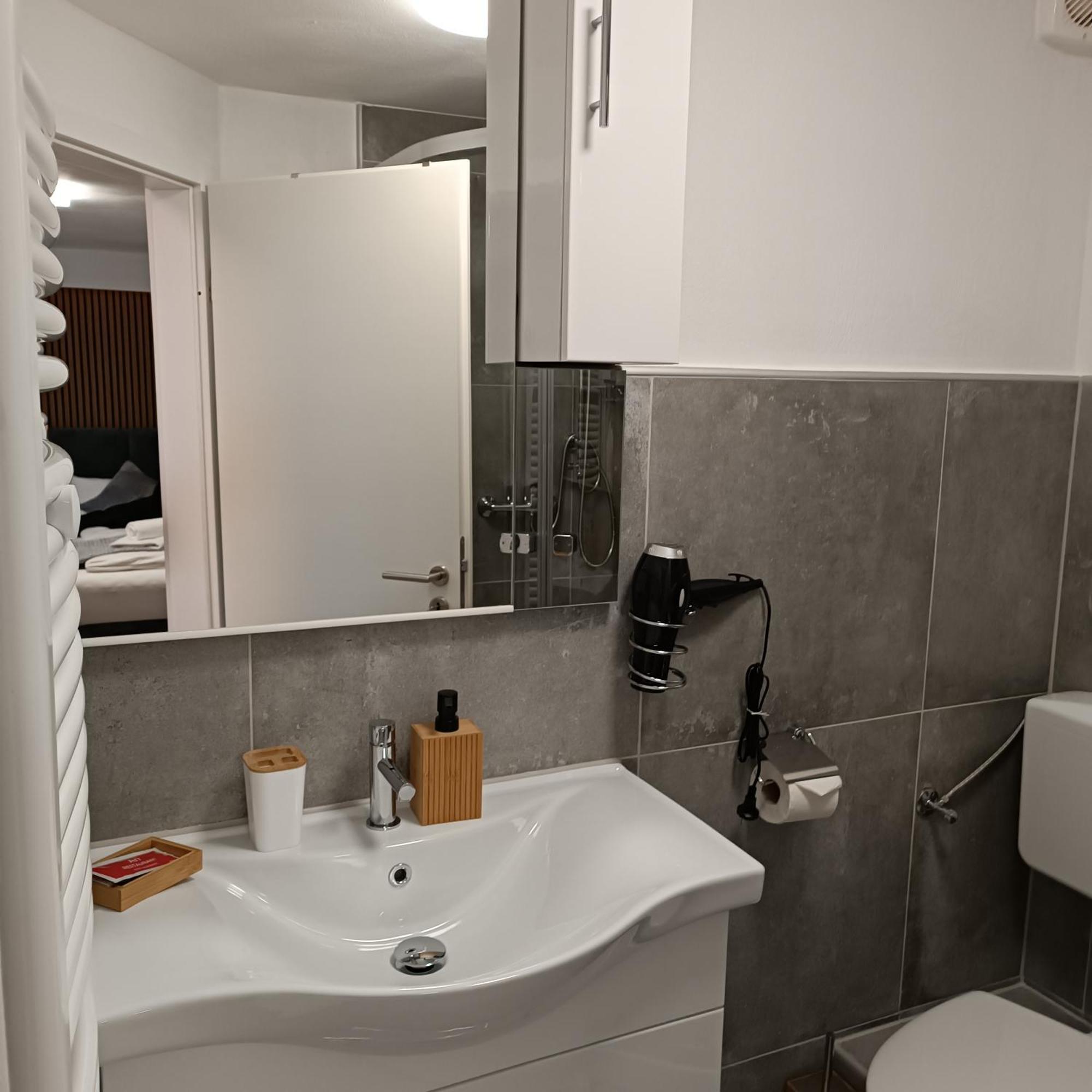 Hotel Hasselberg Kaiserslautern Extérieur photo